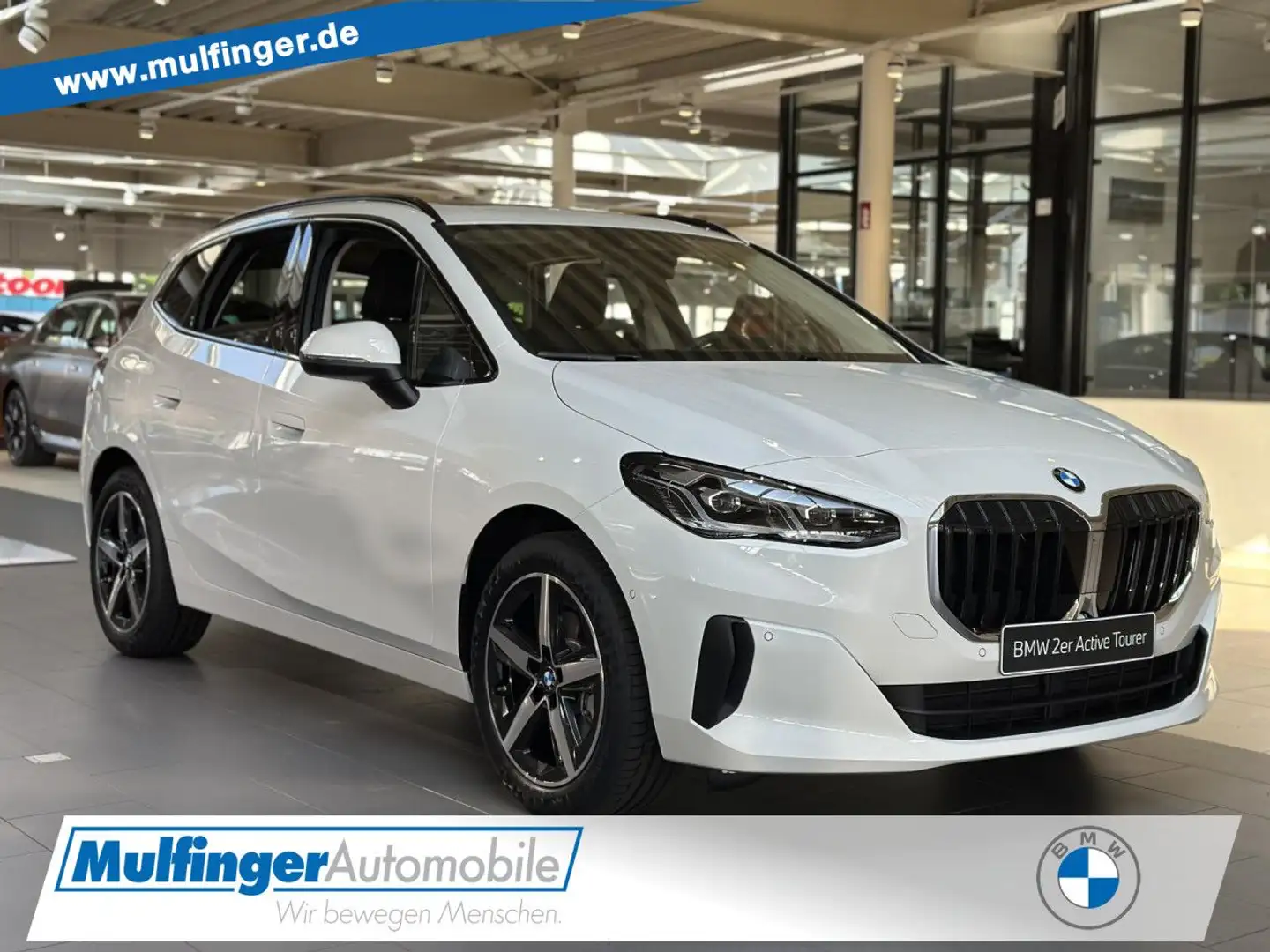 BMW 218 i Active Tourer Ad. LED PanoD. Lenkhzg. AHK PDC Weiß - 1