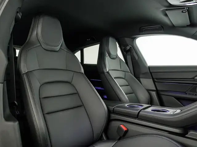 Porsche Taycan view 15