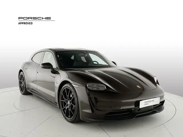 Porsche Taycan view 7