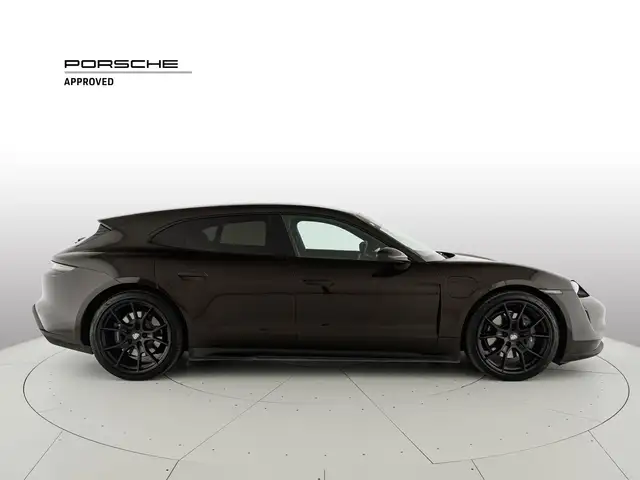 Porsche Taycan view 6