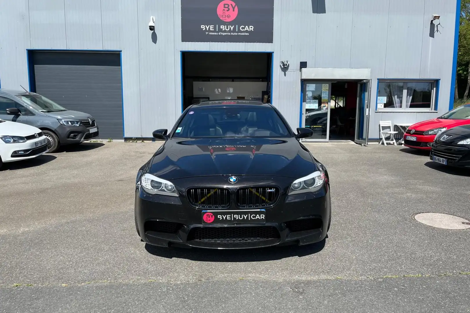 BMW M5 M5 - BVA DKG7 Drivelogic INDIVIDUAL BERLINE 560CH  Noir - 2