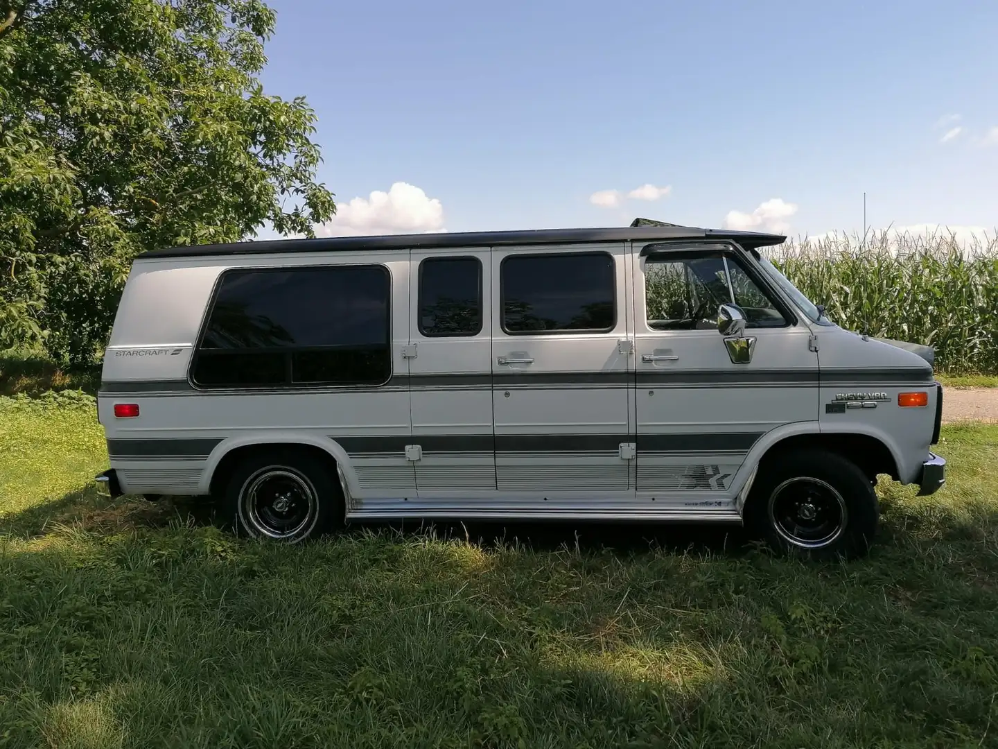 Chevrolet Chevy Van G20 V8 5,0l 305 Ci STARCRAFT Blanco - 2