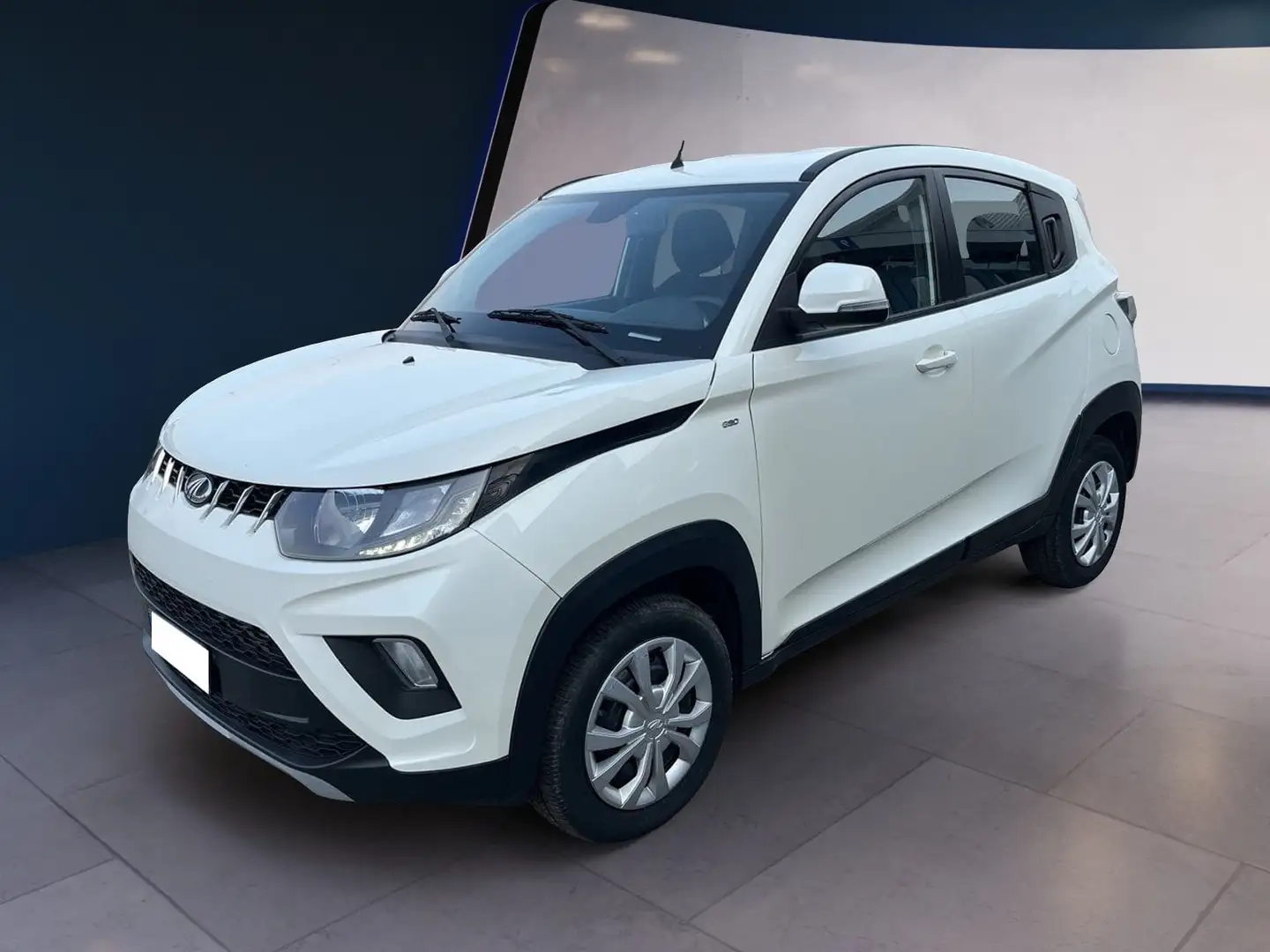 Mahindra KUV100 1.2 K6+ Weiß - 2