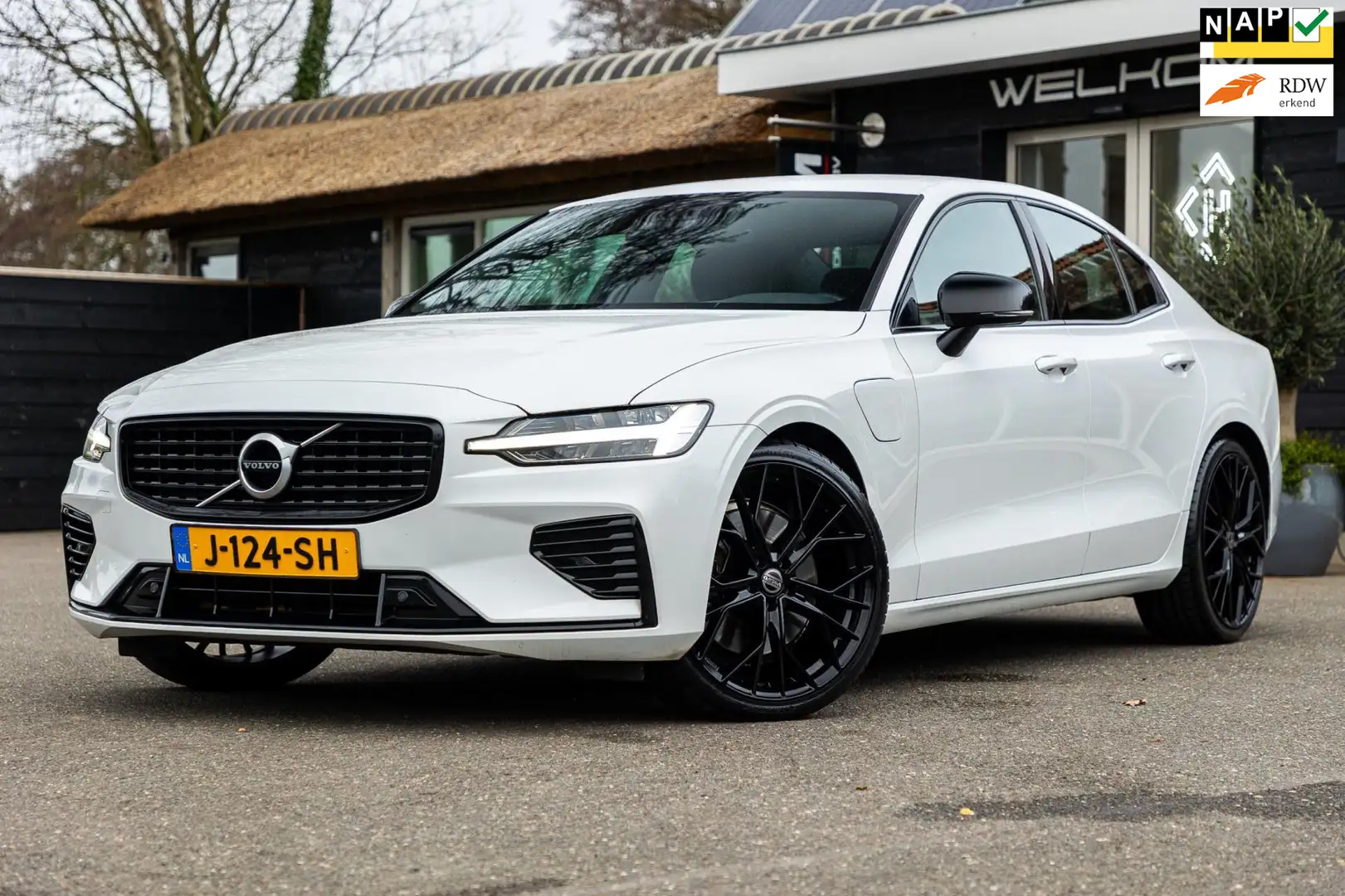 Volvo S60 2.0 Recharge T8 AWD R-Design I 1ste eigenaar I Nie Wit - 1