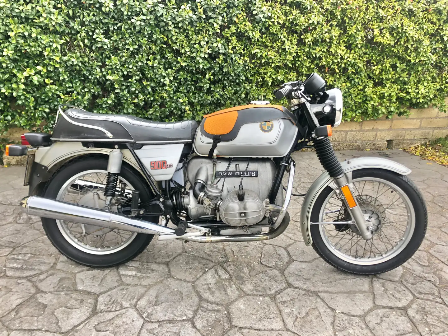 BMW R 90/6 Plateado - 1