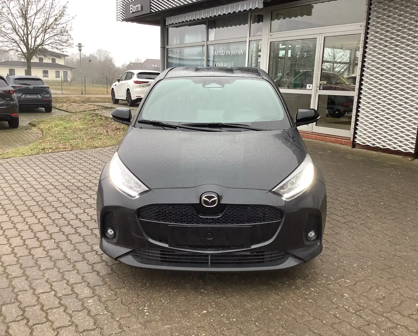 Mazda 2 Hybrid 1.5L Hybrid VVT-i e-CVT FWD HOMURA Schwarz - 1