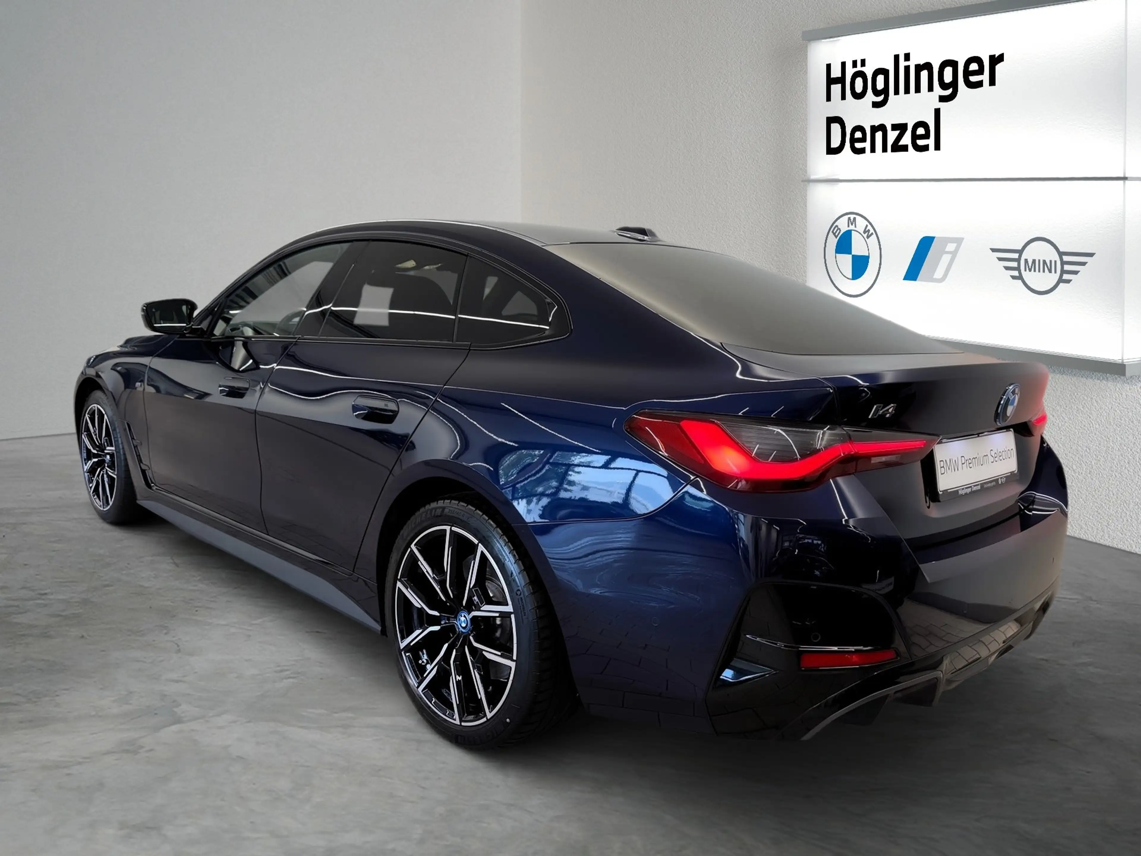 BMW i4 Gran Coupe xDrive M50 — photo 10