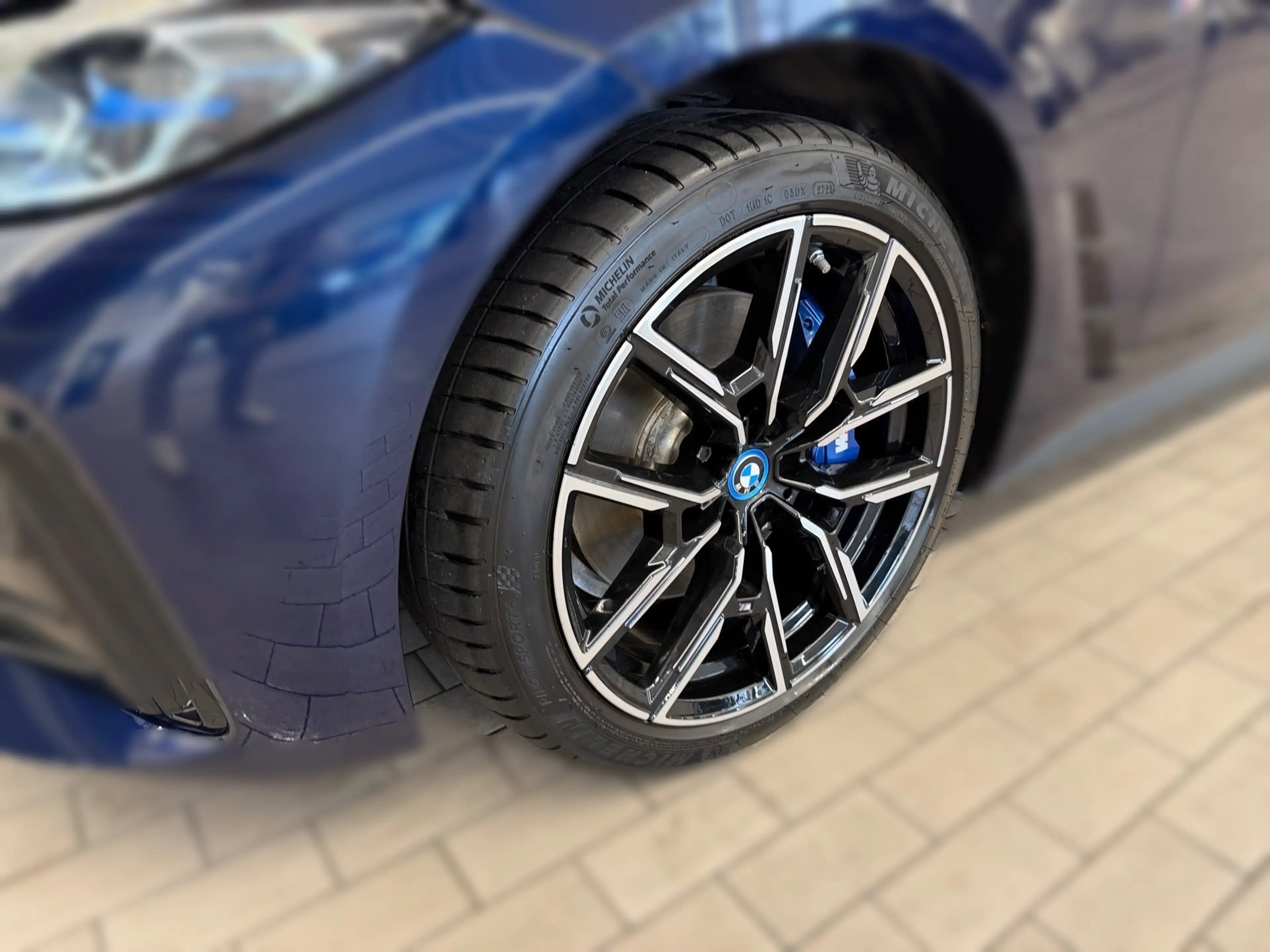 BMW i4 Gran Coupe xDrive M50 — photo 3