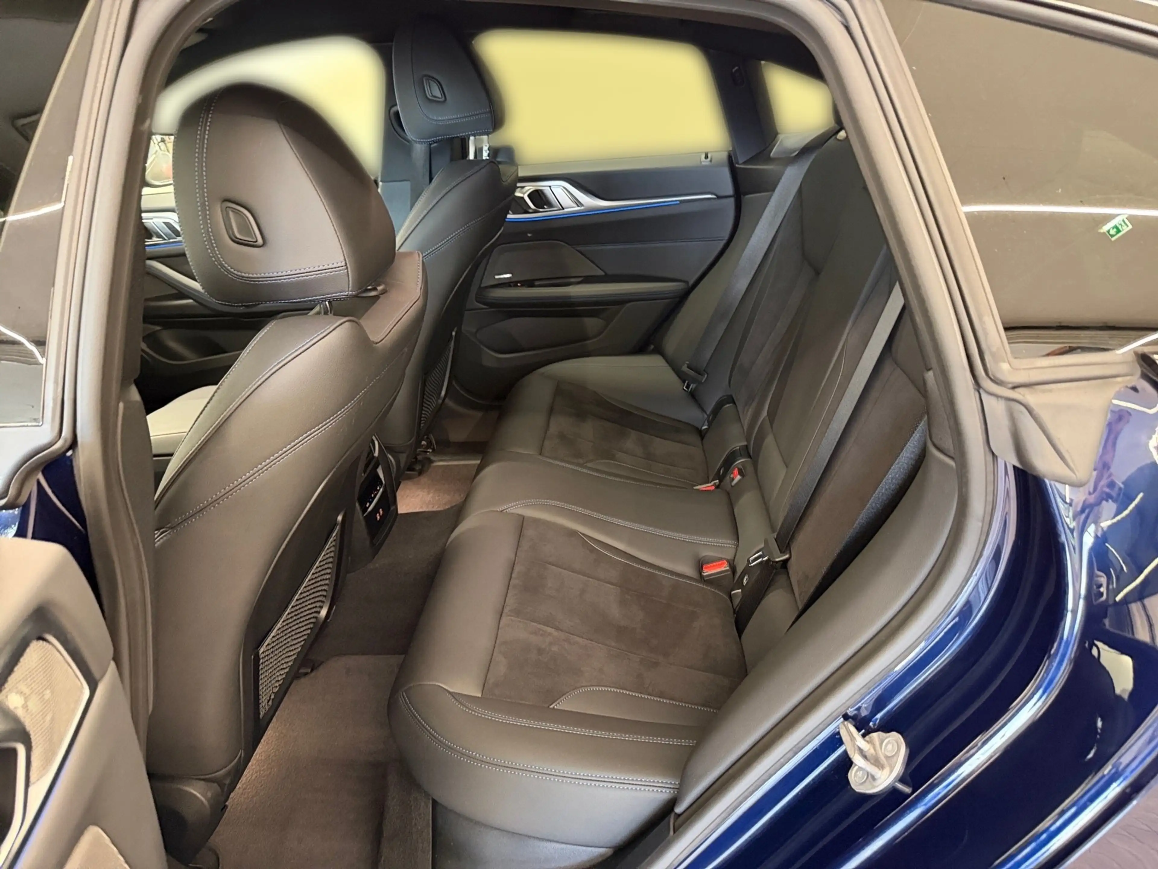 BMW i4 Gran Coupe xDrive M50 — photo 7