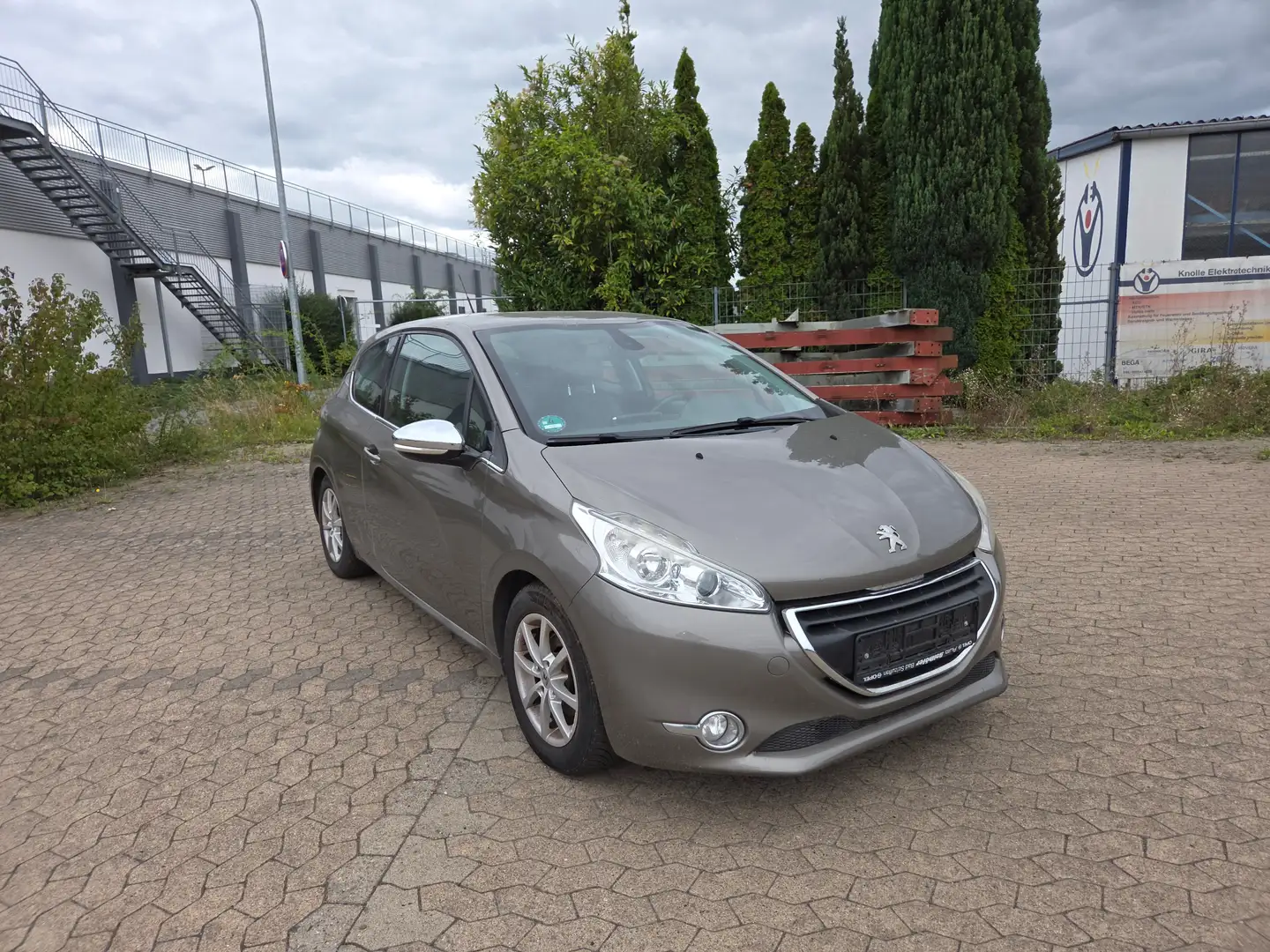 Peugeot 208 Allure - 2