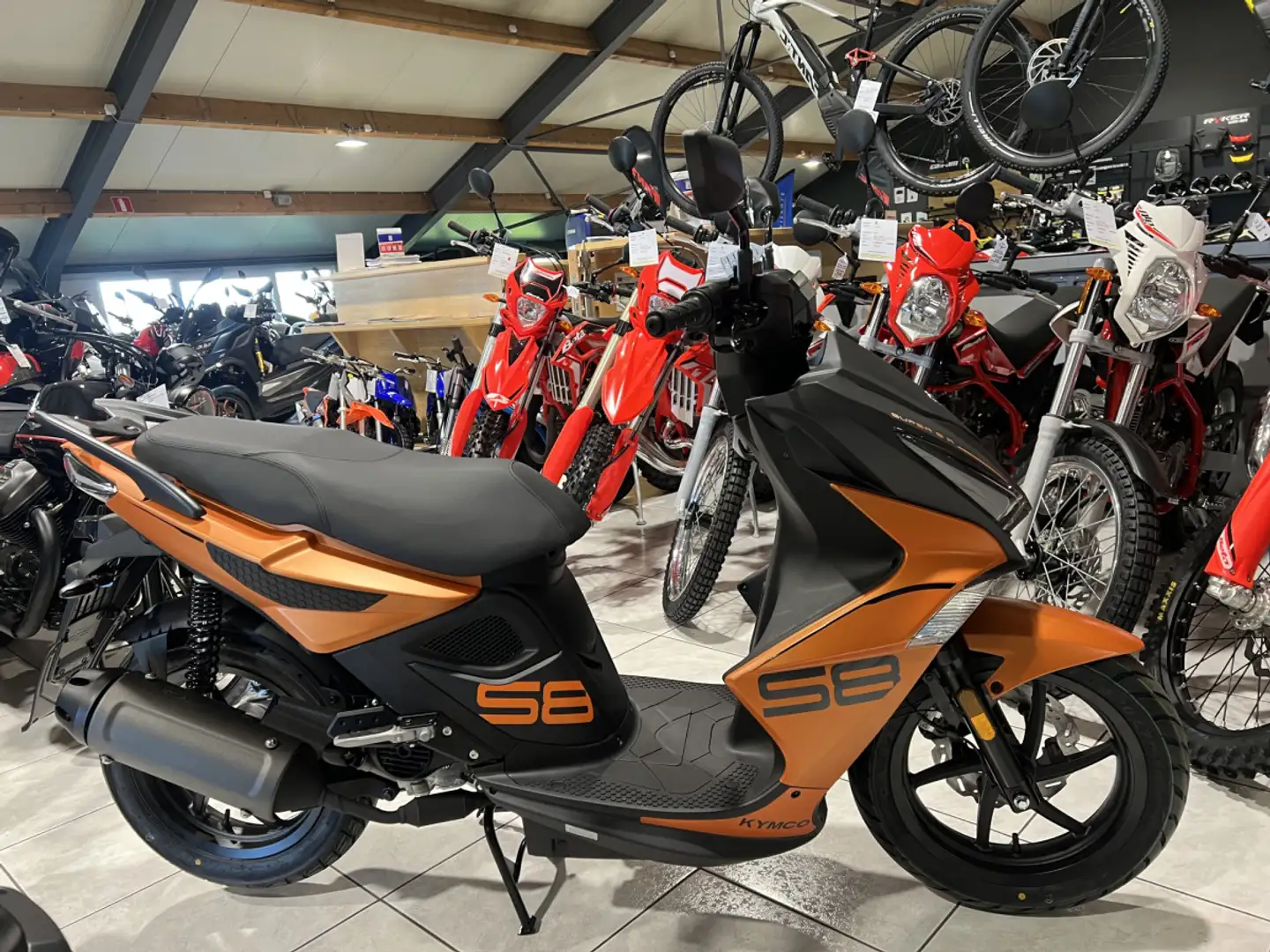 Kymco Super 8 R Naranja - 1