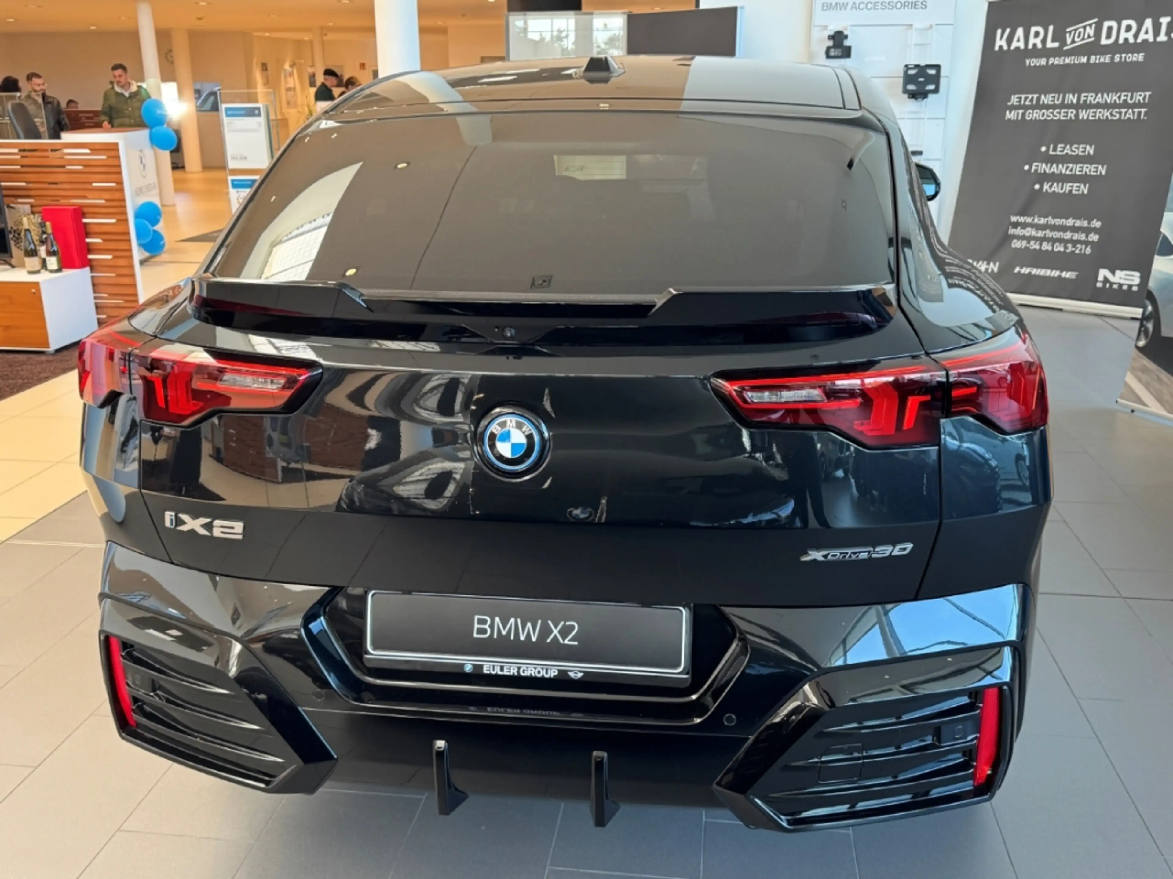 BMW X2 xDrive 30 Sportpaket HUD AD El. Panodach Navi Lede — photo 6