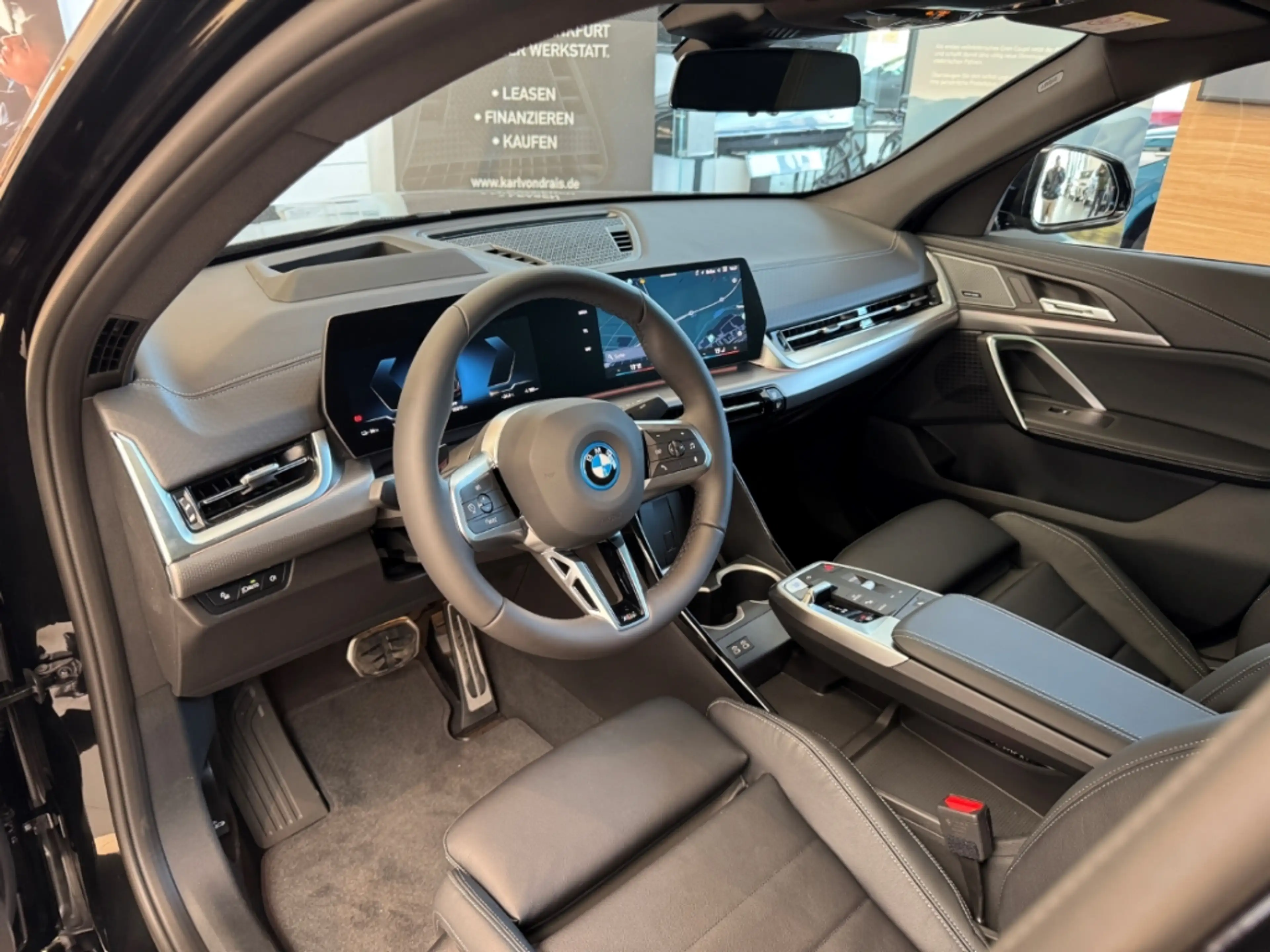 BMW X2 xDrive 30 Sportpaket HUD AD El. Panodach Navi Lede — photo 7