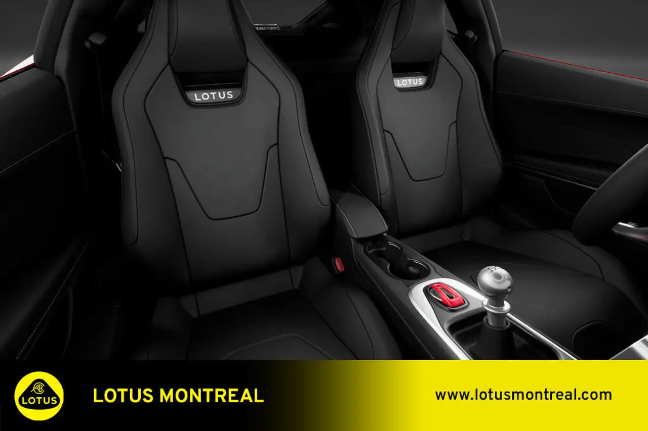 Lotus Emira снимка Lotus Emira