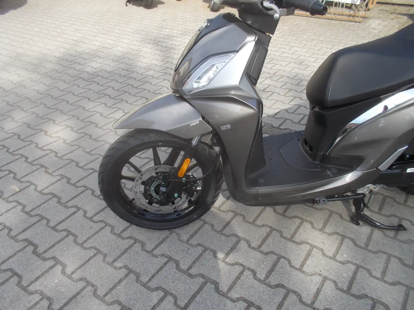 SYM Symphony 125 Symphony 125 ST i Grau - 1