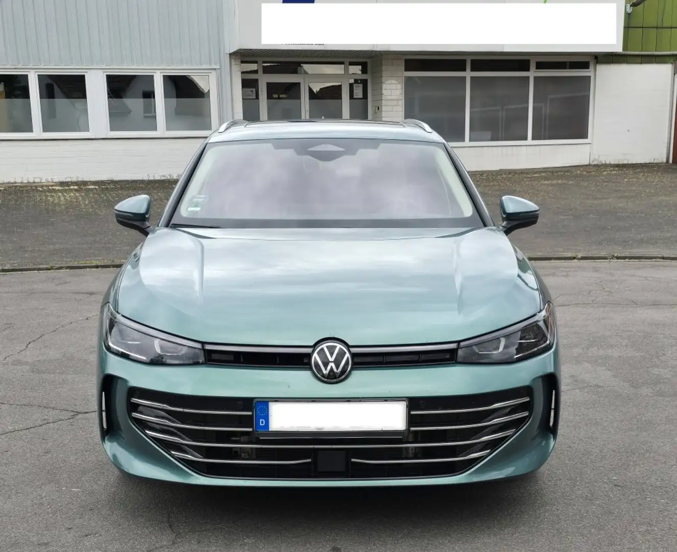 Volkswagen Passat Variant Passat Variant 2.0 TDI SCR 4Motion DSG Elegance Grün - 1