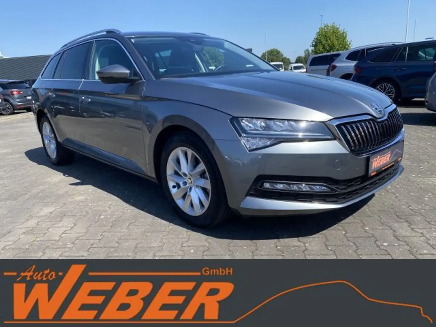 Skoda Superb Combi 2.0 TDI DSG Navi APP ACC Kamera Grau - 2