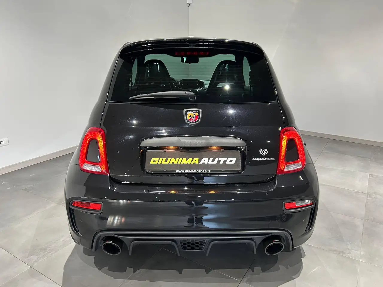 Abarth 695 2023