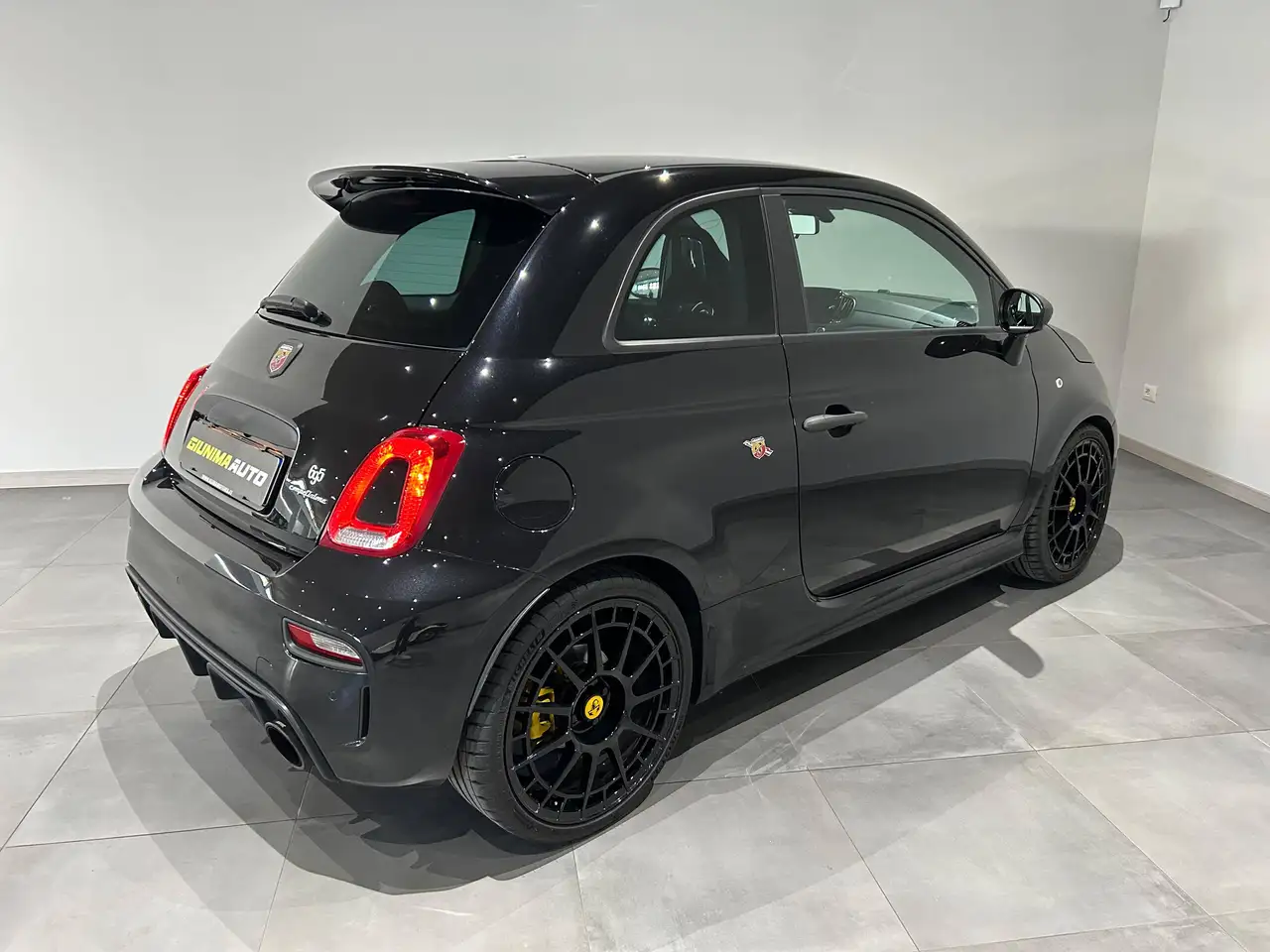 Abarth 695 2023 — фото 6
