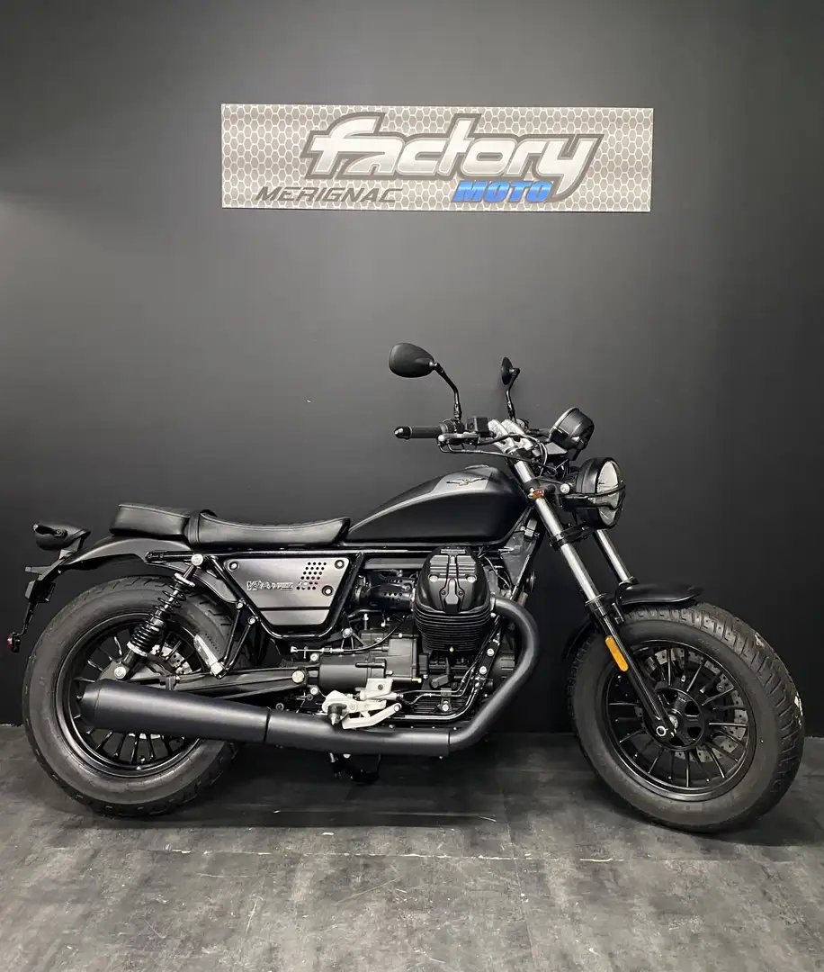Moto Guzzi V 9 Negru - 1