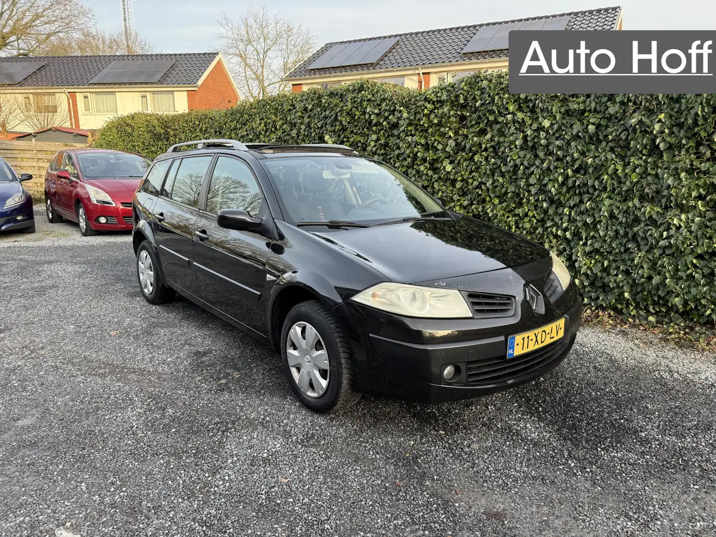 Renault Megane Grand Tour 1.6-16V Business Line | Panoramadak | A Schwarz - 1