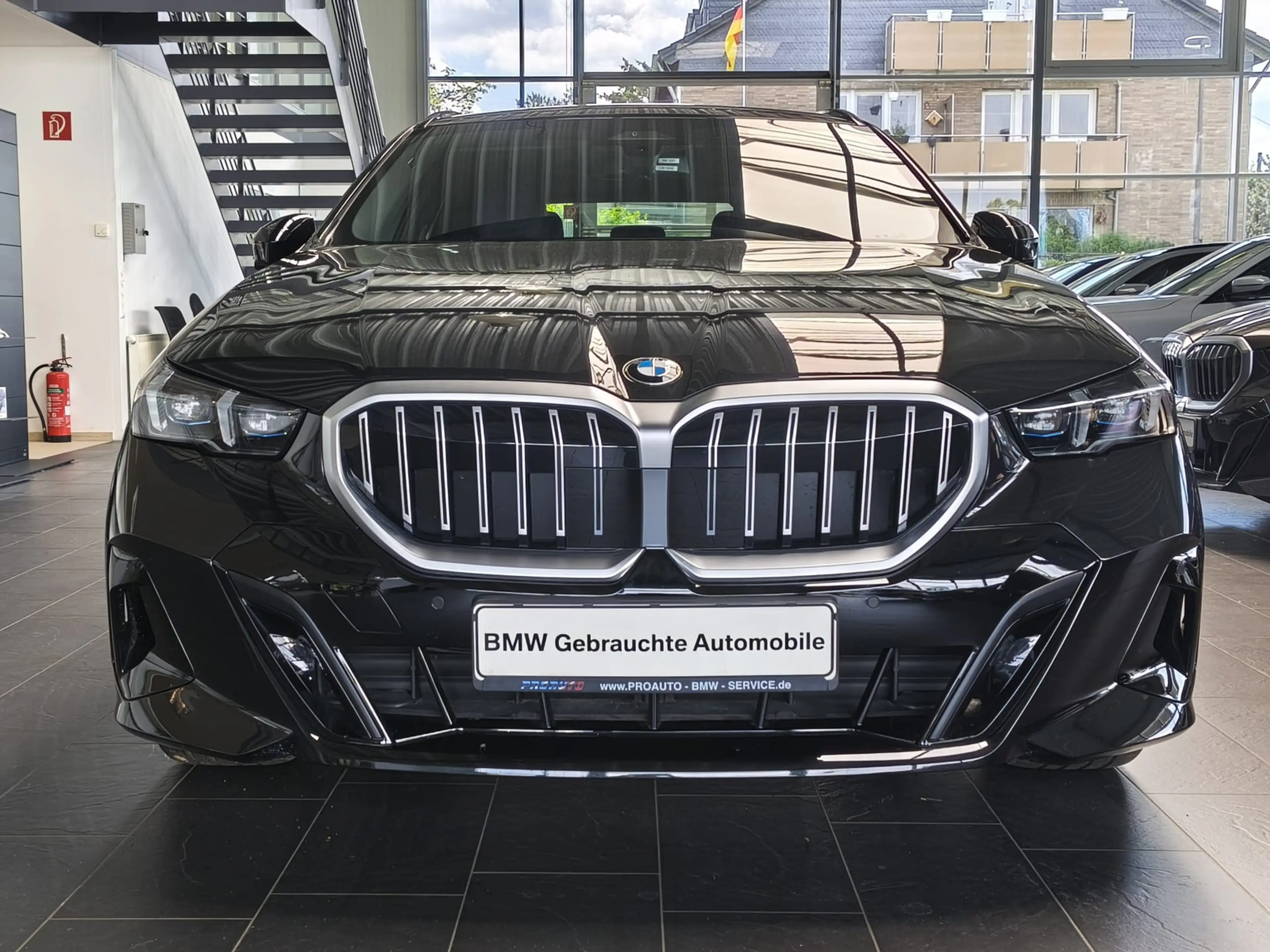 BMW 520 d xD Tour.M Sport AHK/RFK/H&K/ACC/20" — photo 2
