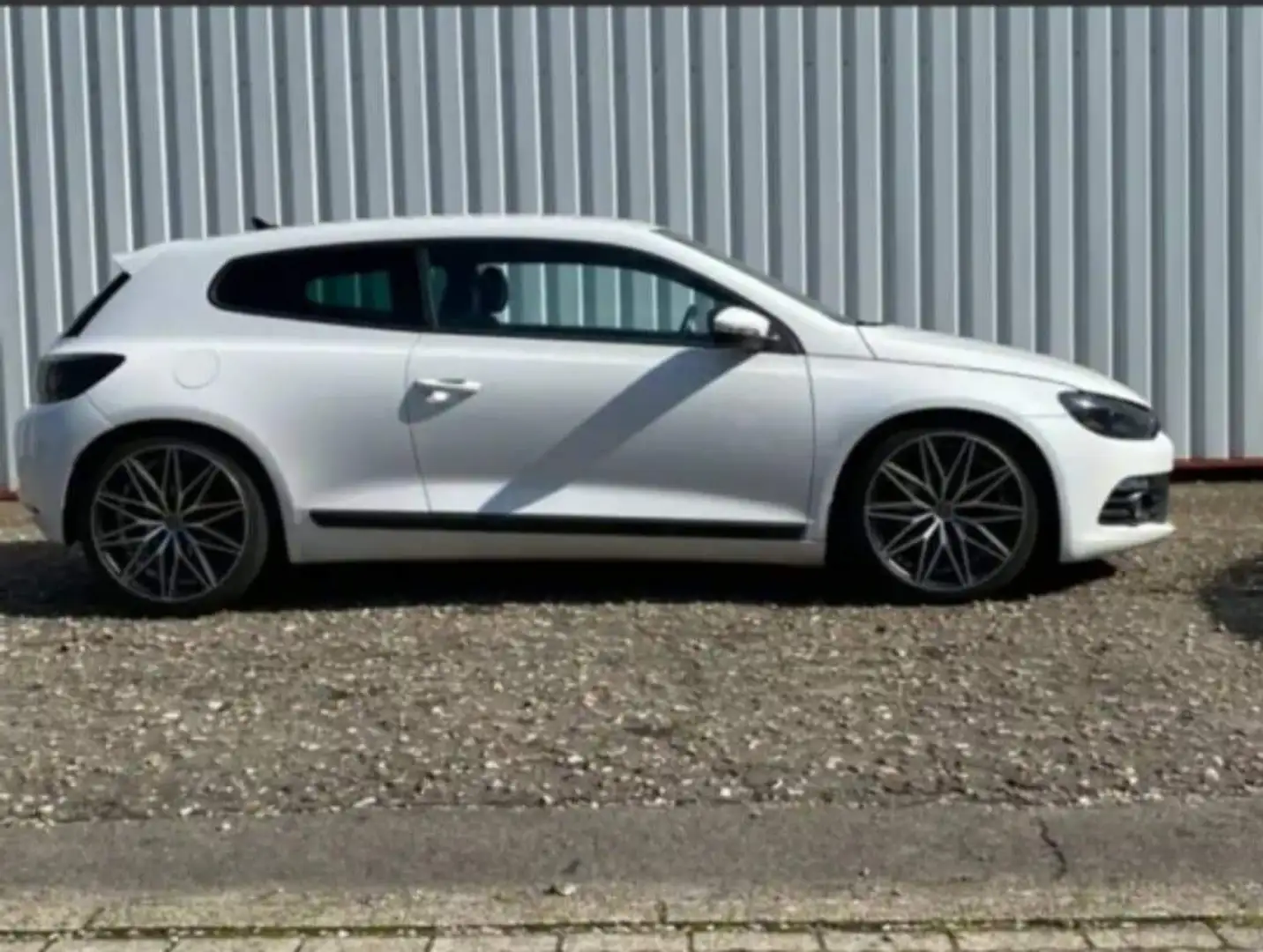 Volkswagen Scirocco 2.0 TDI 103 kW Biały - 2