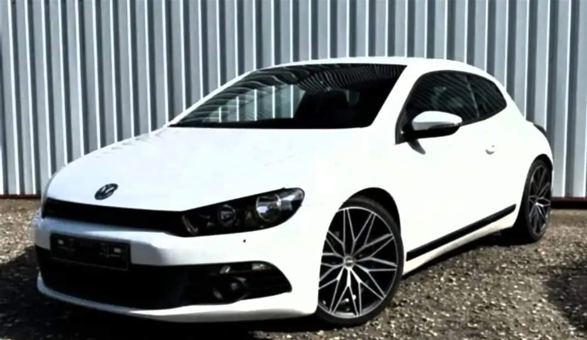 Volkswagen Scirocco 2.0 TDI 103 kW Biały - 1