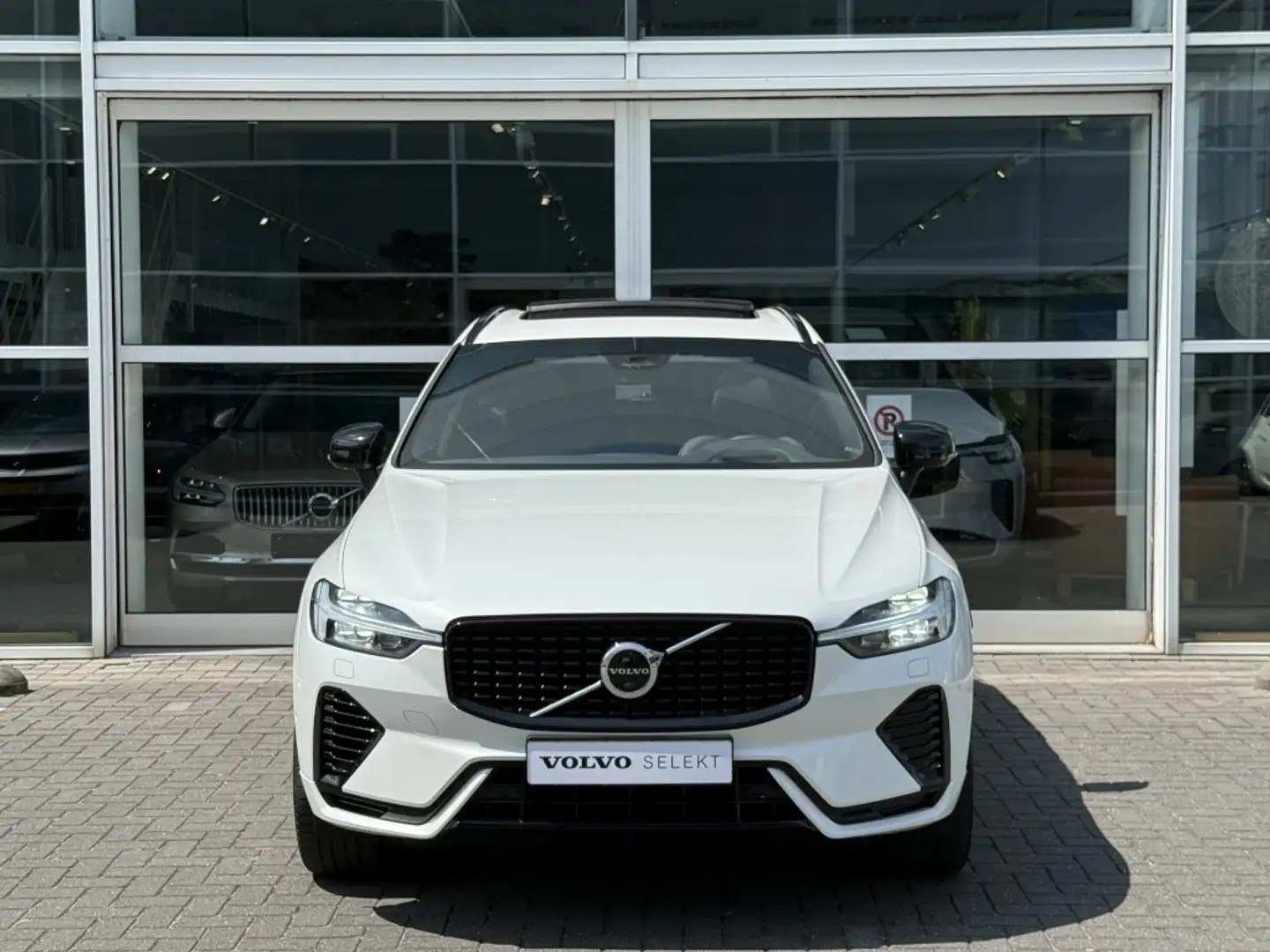 Volvo XC60 T6 340PK Recharge R-Design| Adap.Cruise| Panodak| Blanc - 2