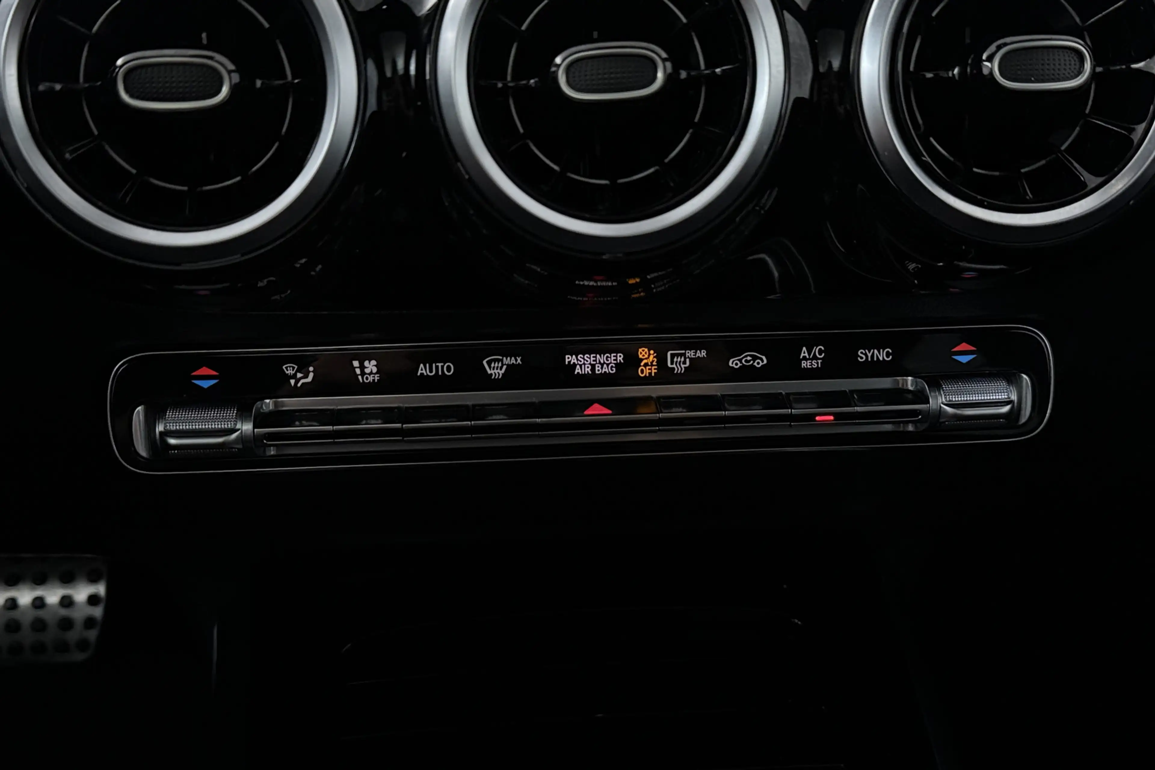 Mercedes-Benz B 180 Business Solution AMG (PANORAMADAK, STOELVERWARMIN — photo 17