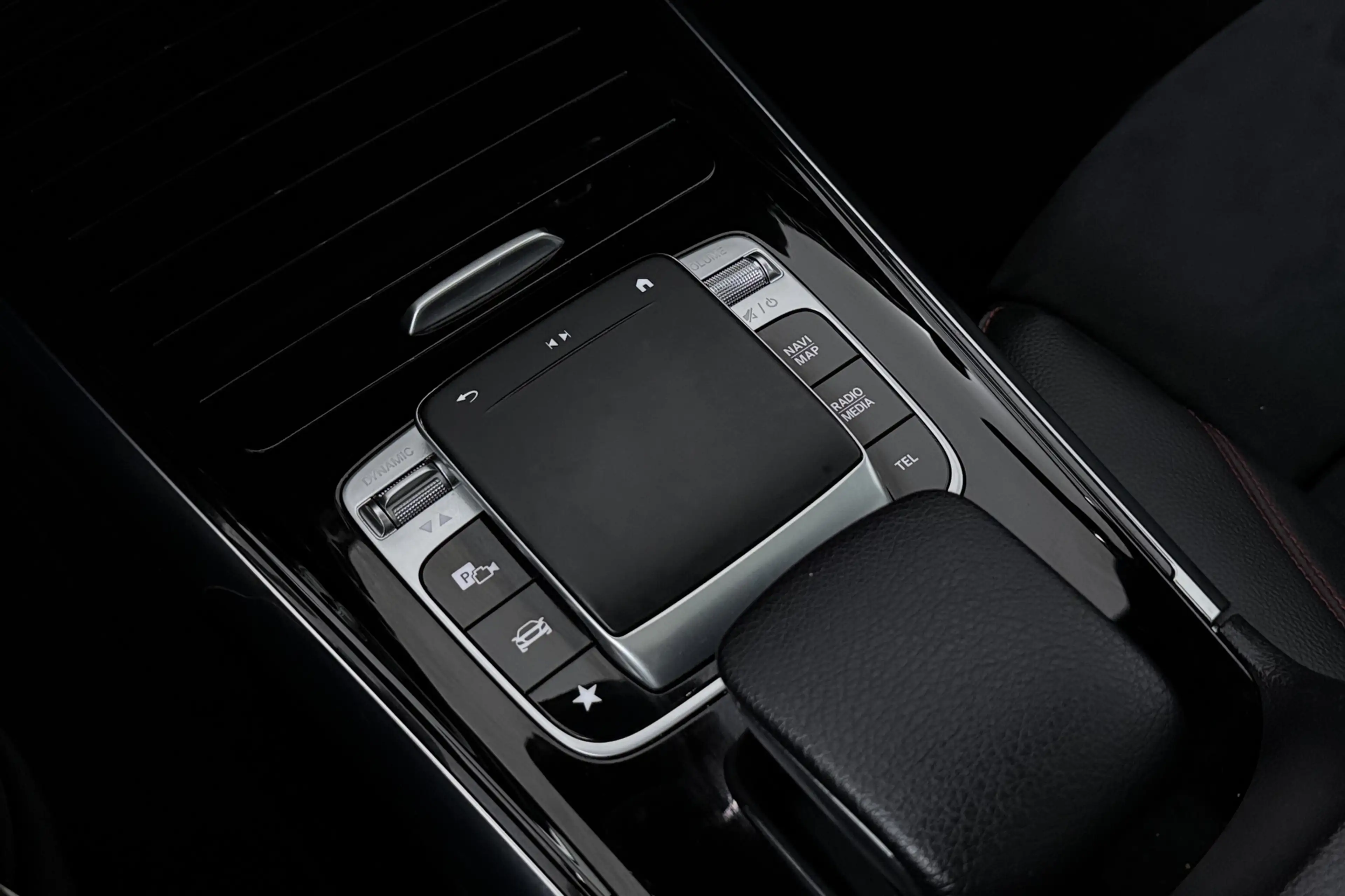 Mercedes-Benz B 180 Business Solution AMG (PANORAMADAK, STOELVERWARMIN — photo 20