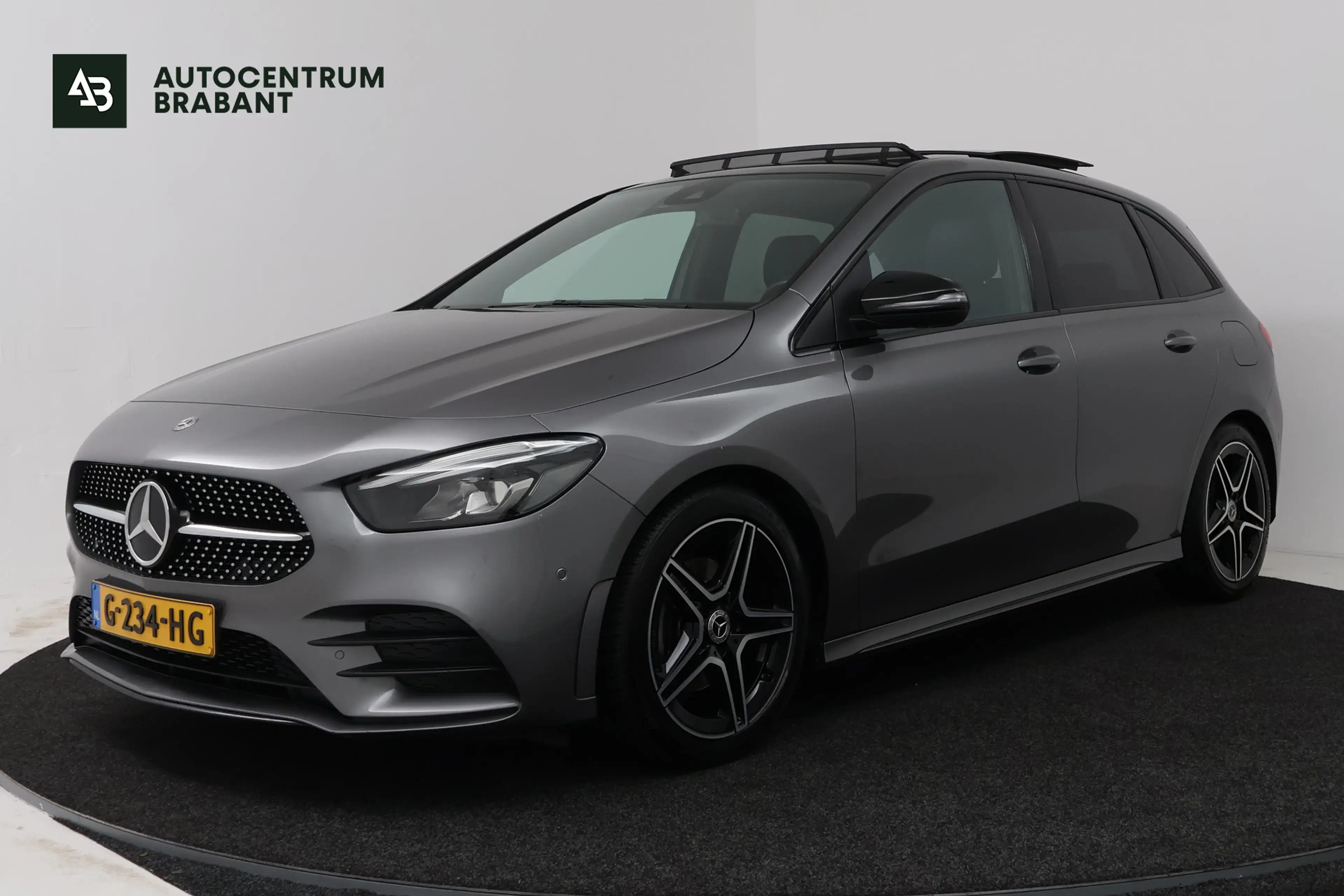 Mercedes-Benz B 180 Business Solution AMG (PANORAMADAK, STOELVERWARMIN