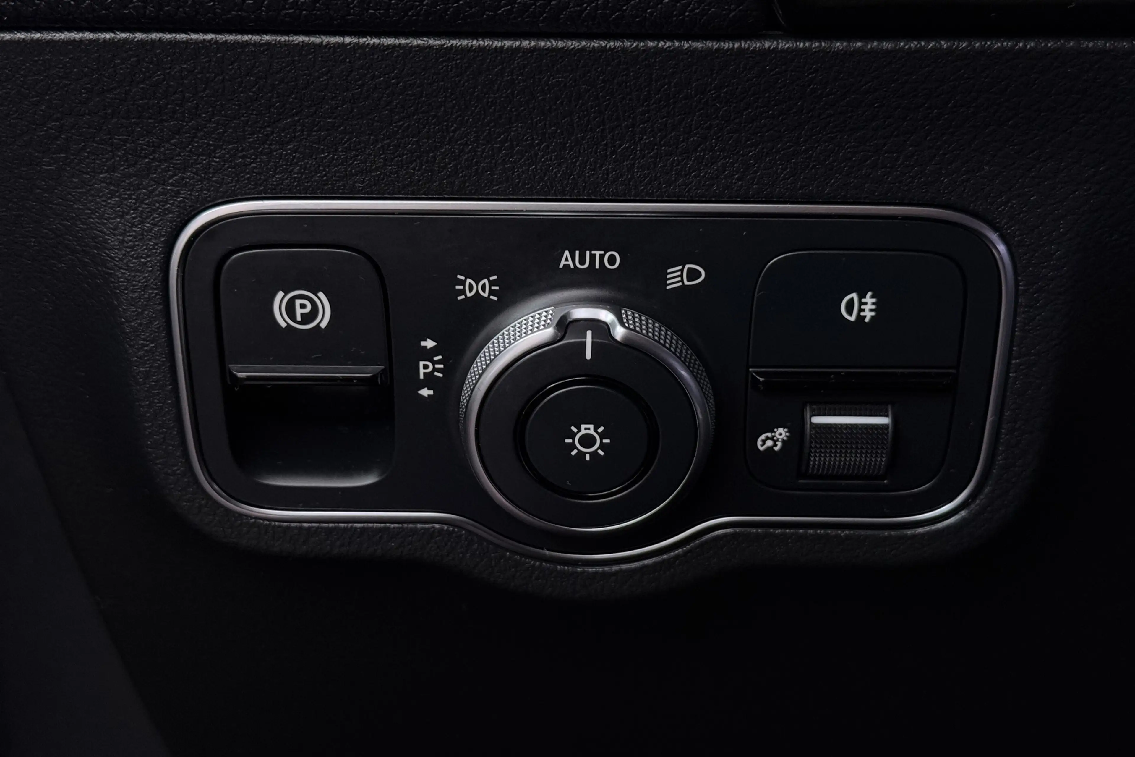 Mercedes-Benz B 180 Business Solution AMG (PANORAMADAK, STOELVERWARMIN — photo 8