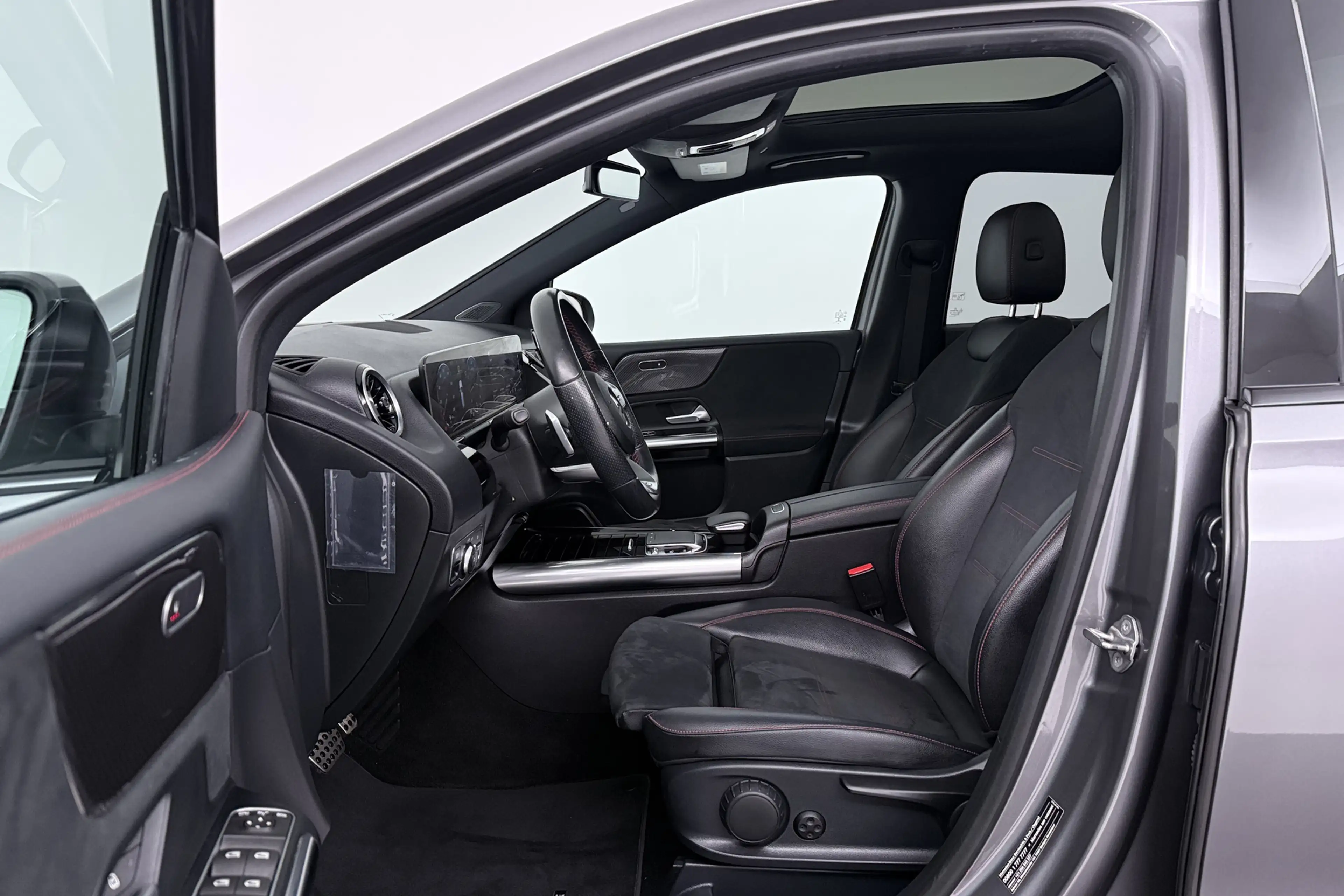 Mercedes-Benz B 180 Business Solution AMG (PANORAMADAK, STOELVERWARMIN — photo 23