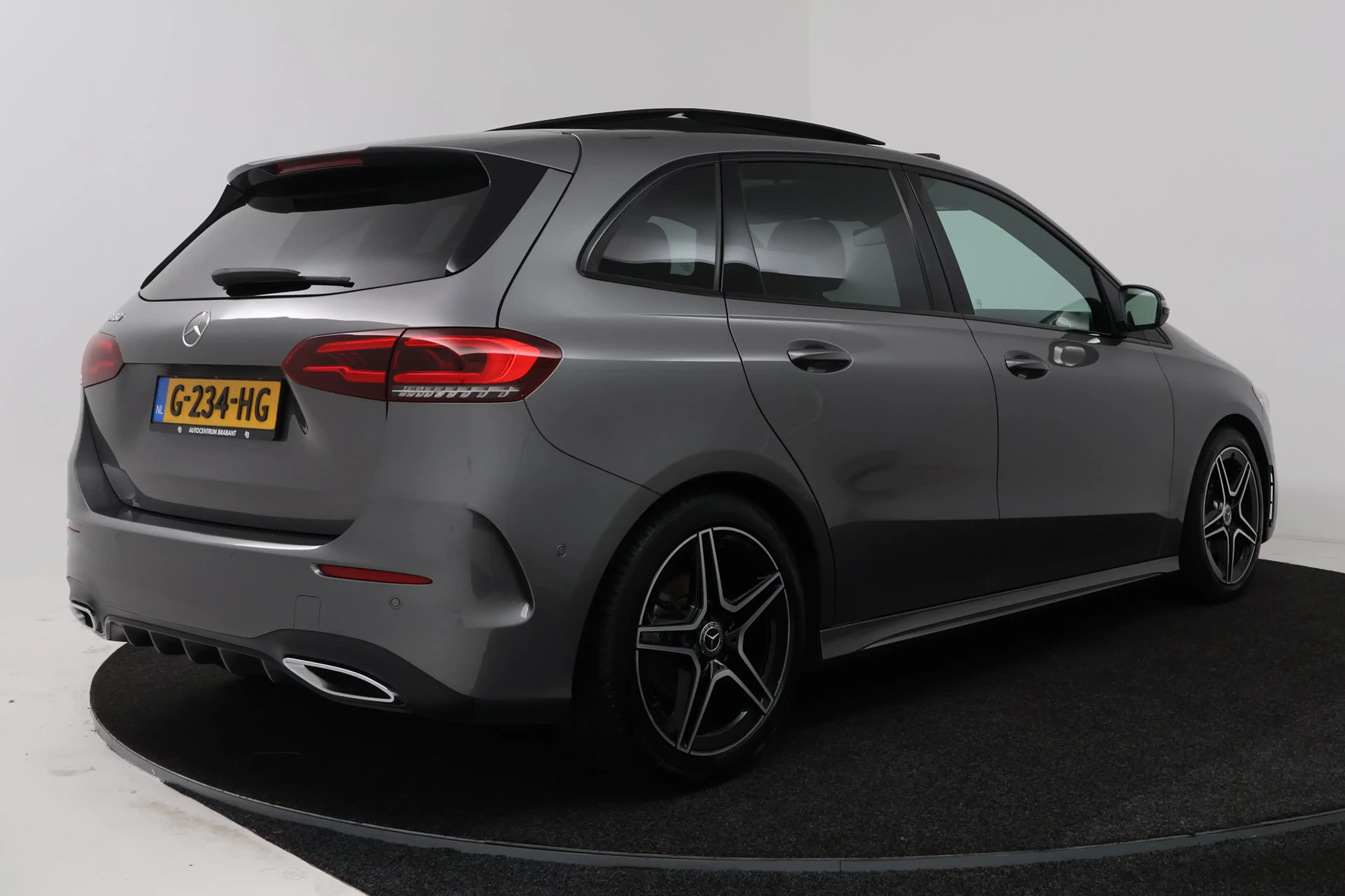 Mercedes-Benz B 180 Business Solution AMG (PANORAMADAK, STOELVERWARMIN — photo 14