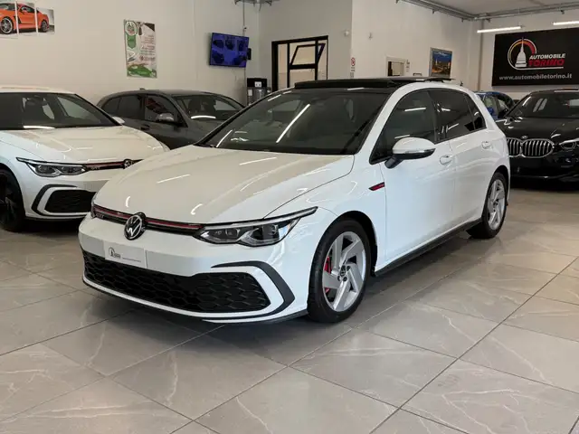Volkswagen Golf main image