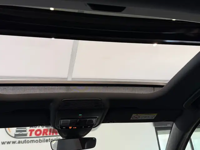 Volkswagen Golf view 9