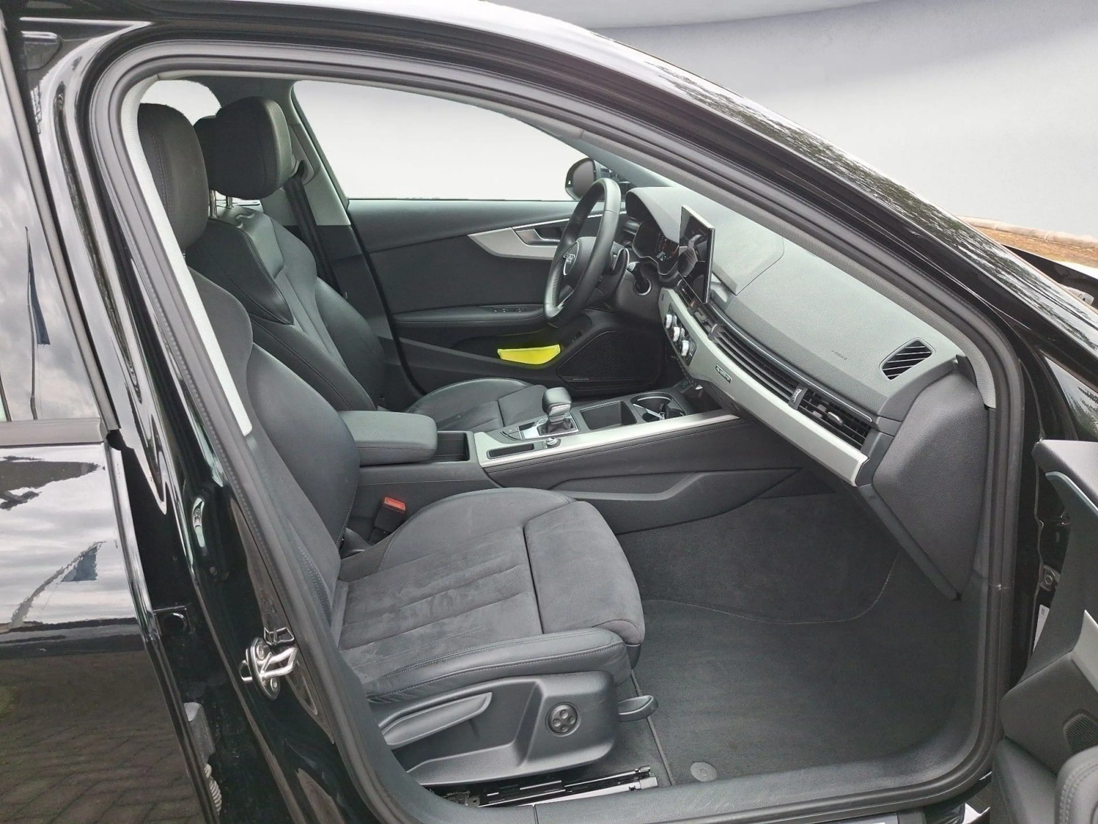 Audi A4 allroad A4 allroad quattro 45 TFSI A7 — photo 13