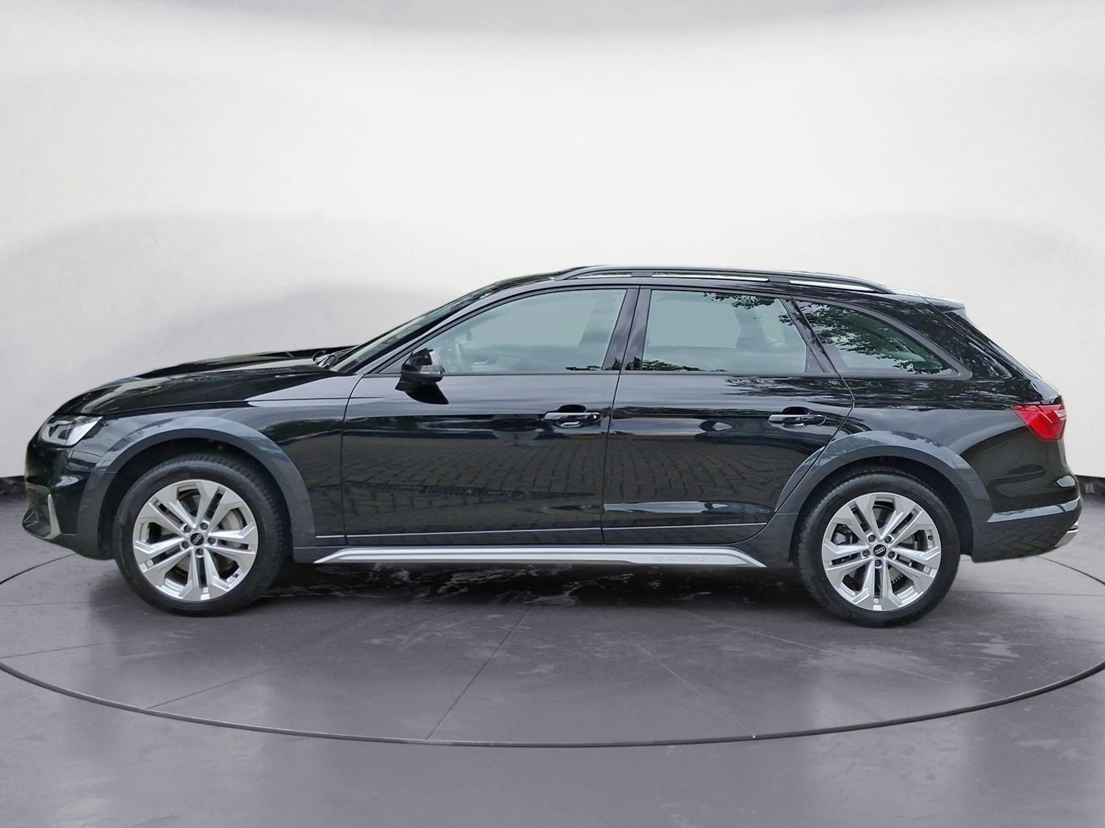 Audi A4 allroad A4 allroad quattro 45 TFSI A7 — photo 3