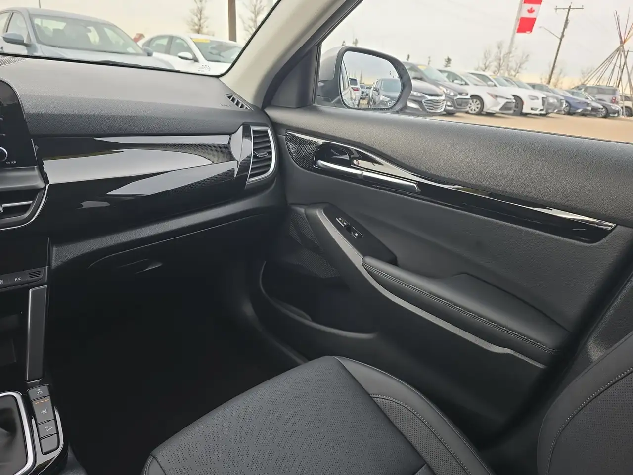 Kia Seltos снимка Kia Seltos