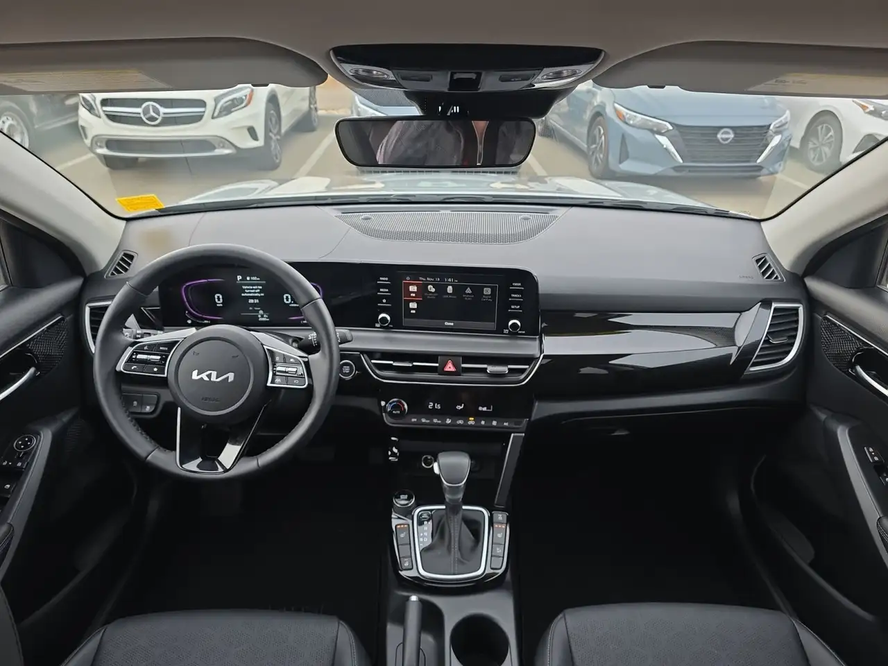 Kia Seltos снимка Kia Seltos