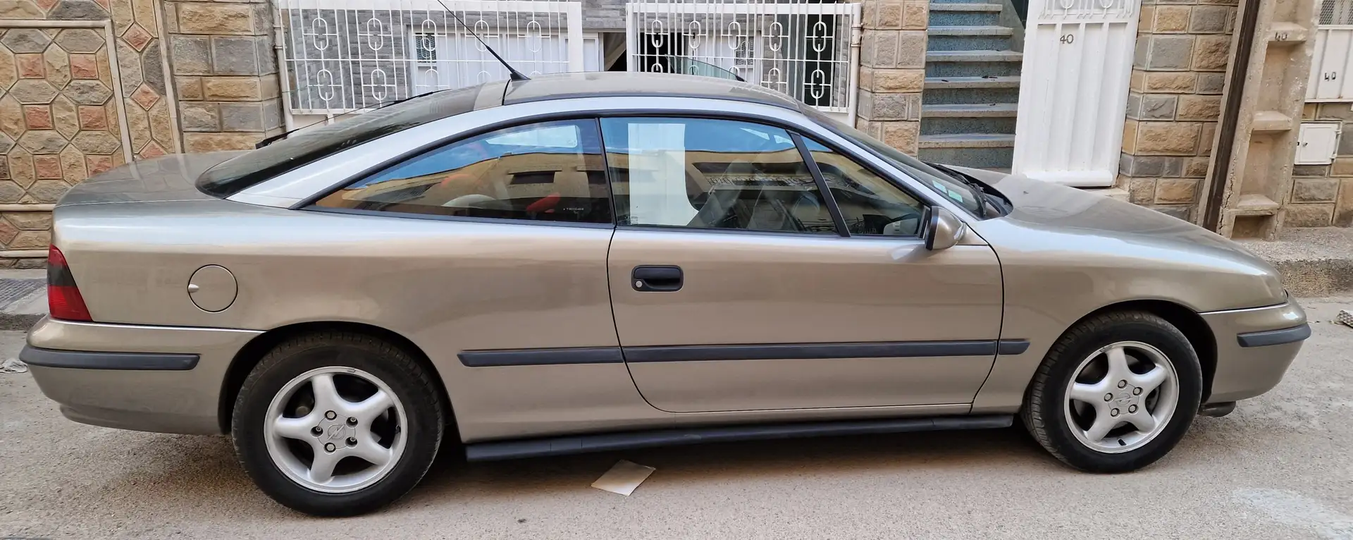 Opel Calibra 2.5 V6 Beige - 1