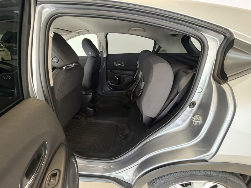 Honda HR-V 1.5 i-VTEC Elegance + LED + R.Kamera + — photo 8