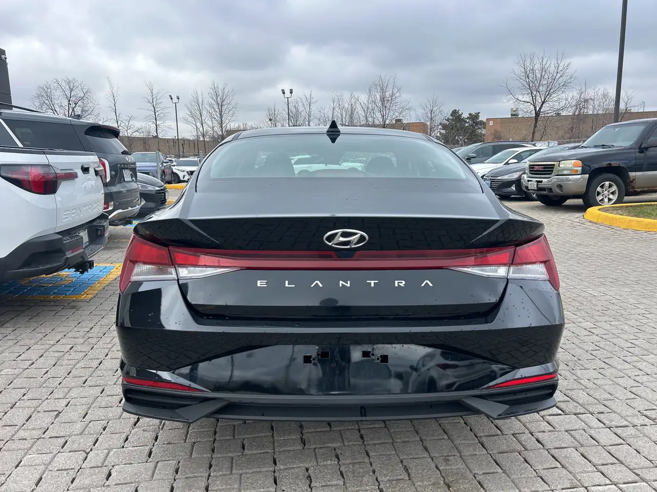 Hyundai ELANTRA снимка Hyundai ELANTRA