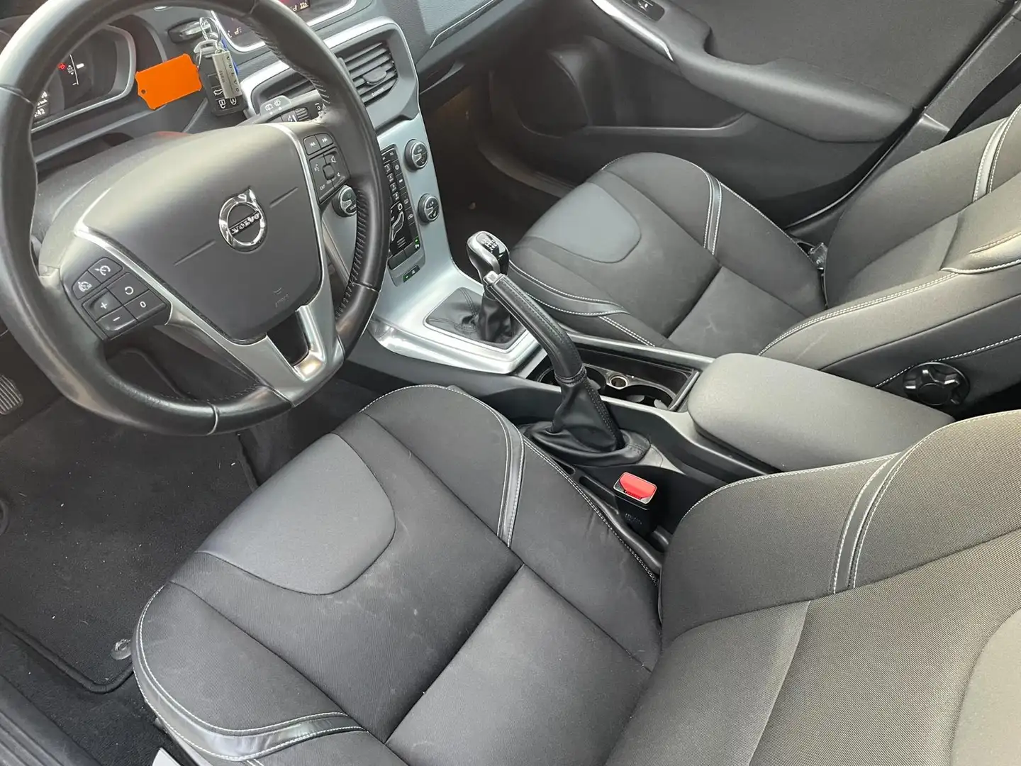 Volvo V40 2.0 T2 Nordic+ | Navigatie | Cruise Control | Clim Weiß - 2