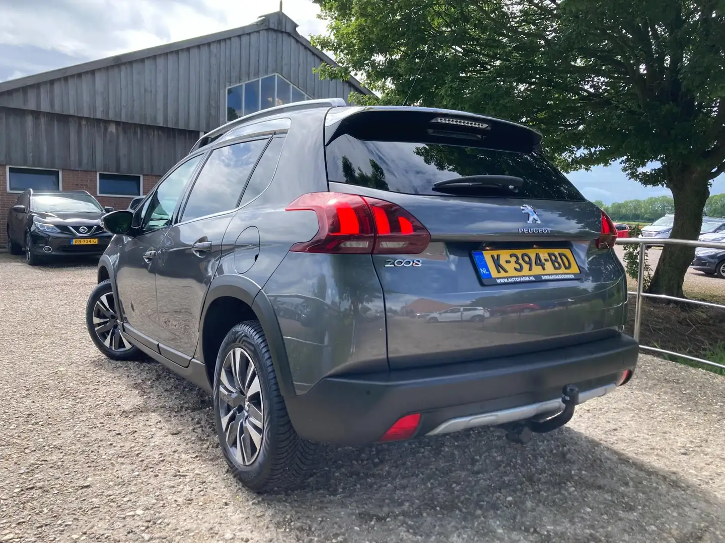 Peugeot 2008 1.2 PureTech Signature | Automaat + Leder + Clima Gris - 2