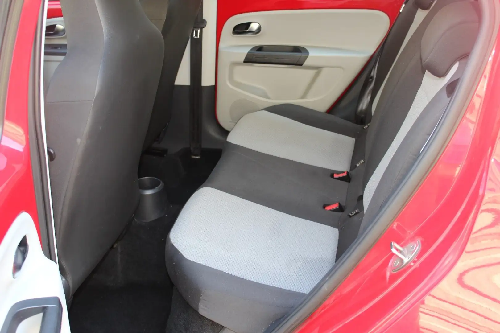SEAT Mii Mii 5p 1.0 Style 60cv Rosso - 2