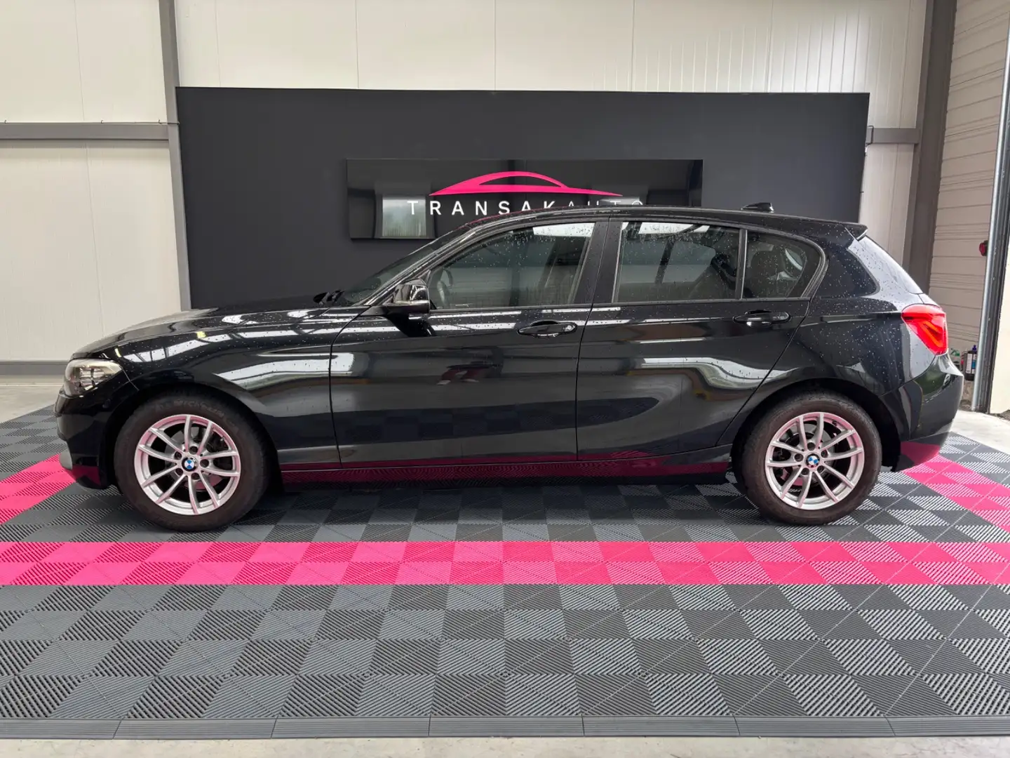 BMW Lounge A Negru - 2