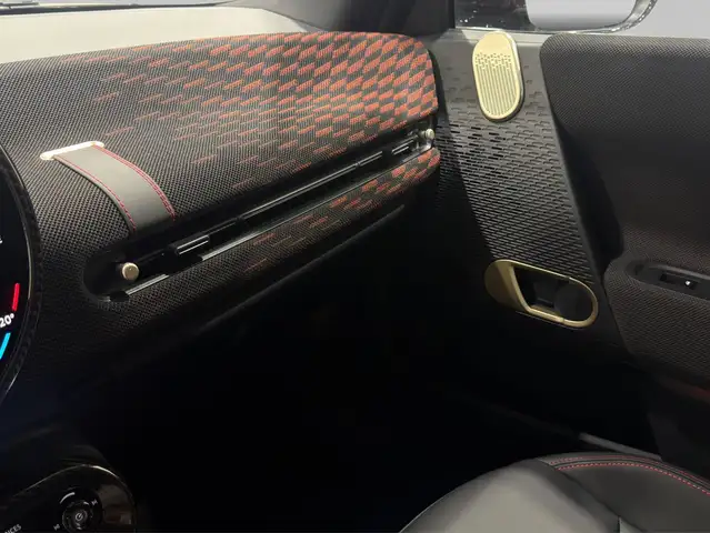 MINI Hatch view 26