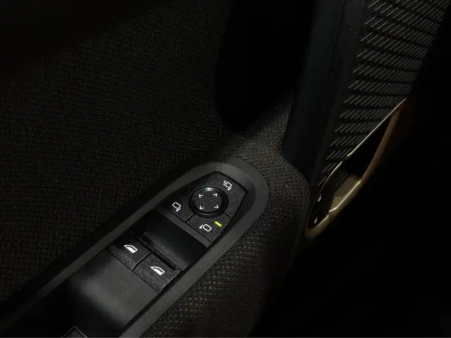 MINI Hatch view 22